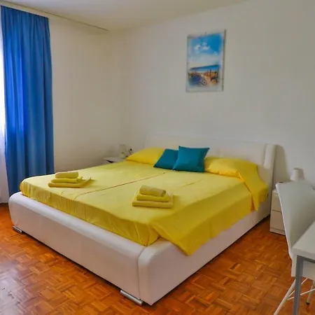 Apartamento Beautiful With Huge Salted Swimming Pool *