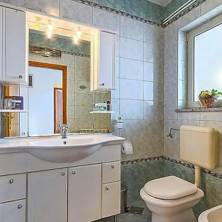 Apartamento Beautiful With Huge Salted Swimming Pool